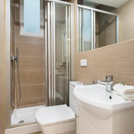 Apartamento Reformado En Metro Ibiza Alquiler Temporal Madrid Exterior photo