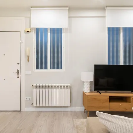 Apartamento Reformado En Metro Ibiza Alquiler Temporal Madrid Exterior photo