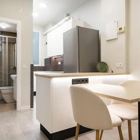 Apartamento Reformado En Metro Ibiza Alquiler Temporal Madrid Exterior photo