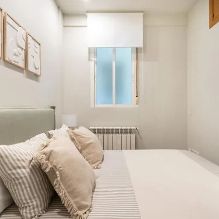 Apartamento Reformado En Metro Ibiza Alquiler Temporal Madrid Exterior photo
