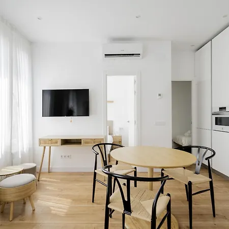 Apartamento Reformado En Metro Ibiza Alquiler Temporal Madrid Exterior photo