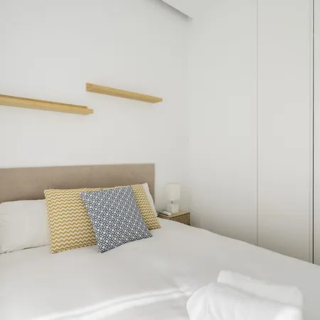 Apartamento Reformado En Metro Ibiza Alquiler Temporal Madrid Exterior photo