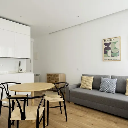 Apartamento Reformado En Metro Ibiza Alquiler Temporal Madrid Exterior photo